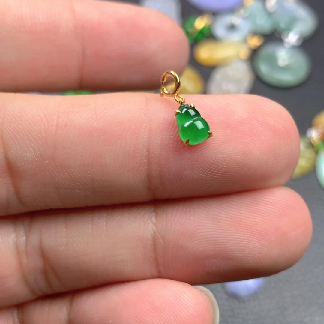 【闪购商品】颈饰18K金镶嵌翡翠翡翠