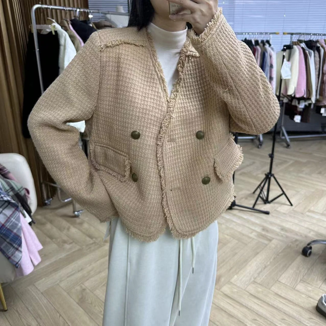 8982四色V领外套