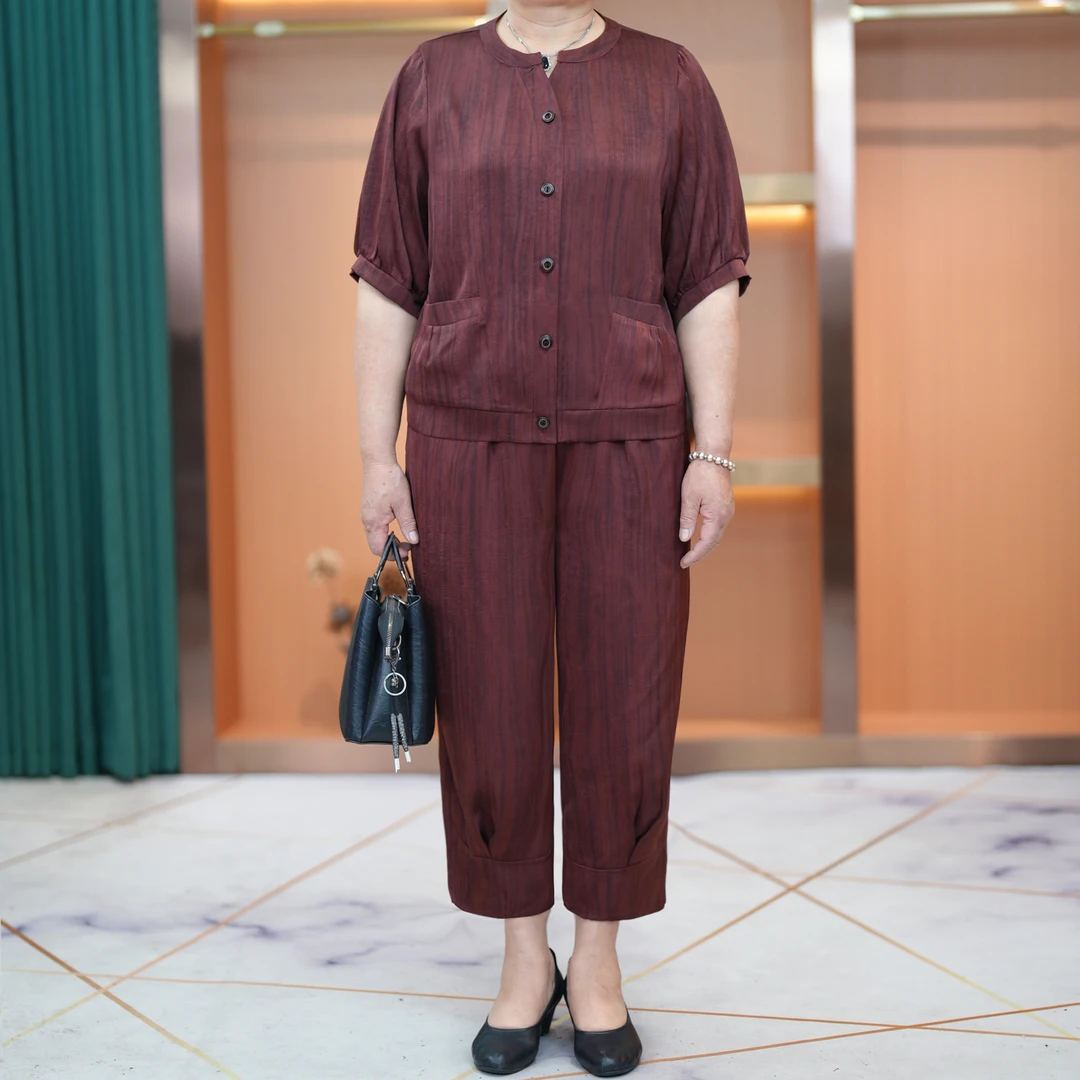 大码妈妈装小V领丝滑套装2025春夏款中老年洋气萝卜裤两件套宽松