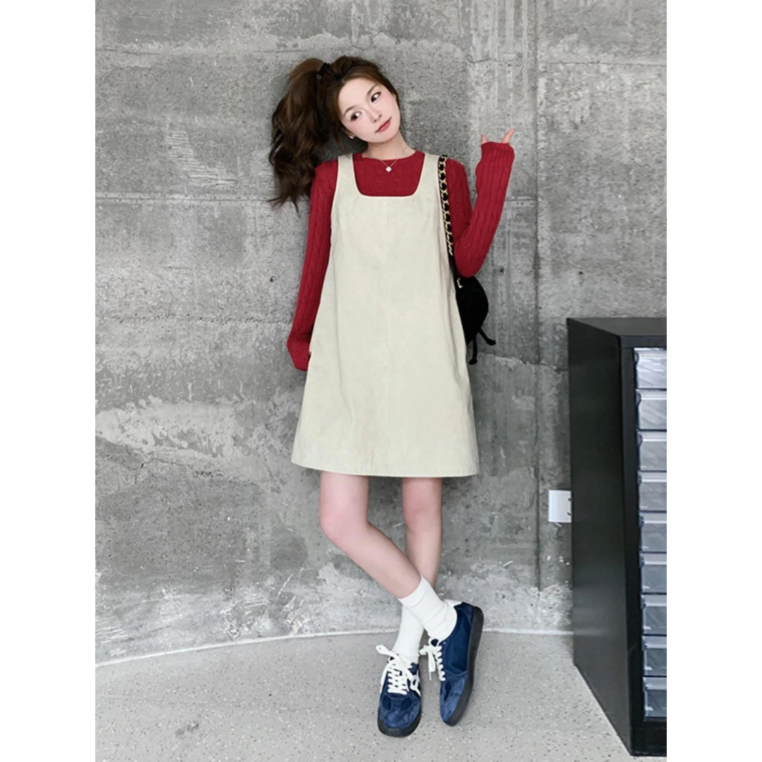 米白色小个子工装背带裙女春2025新款法式百搭洋气今年流行连衣裙