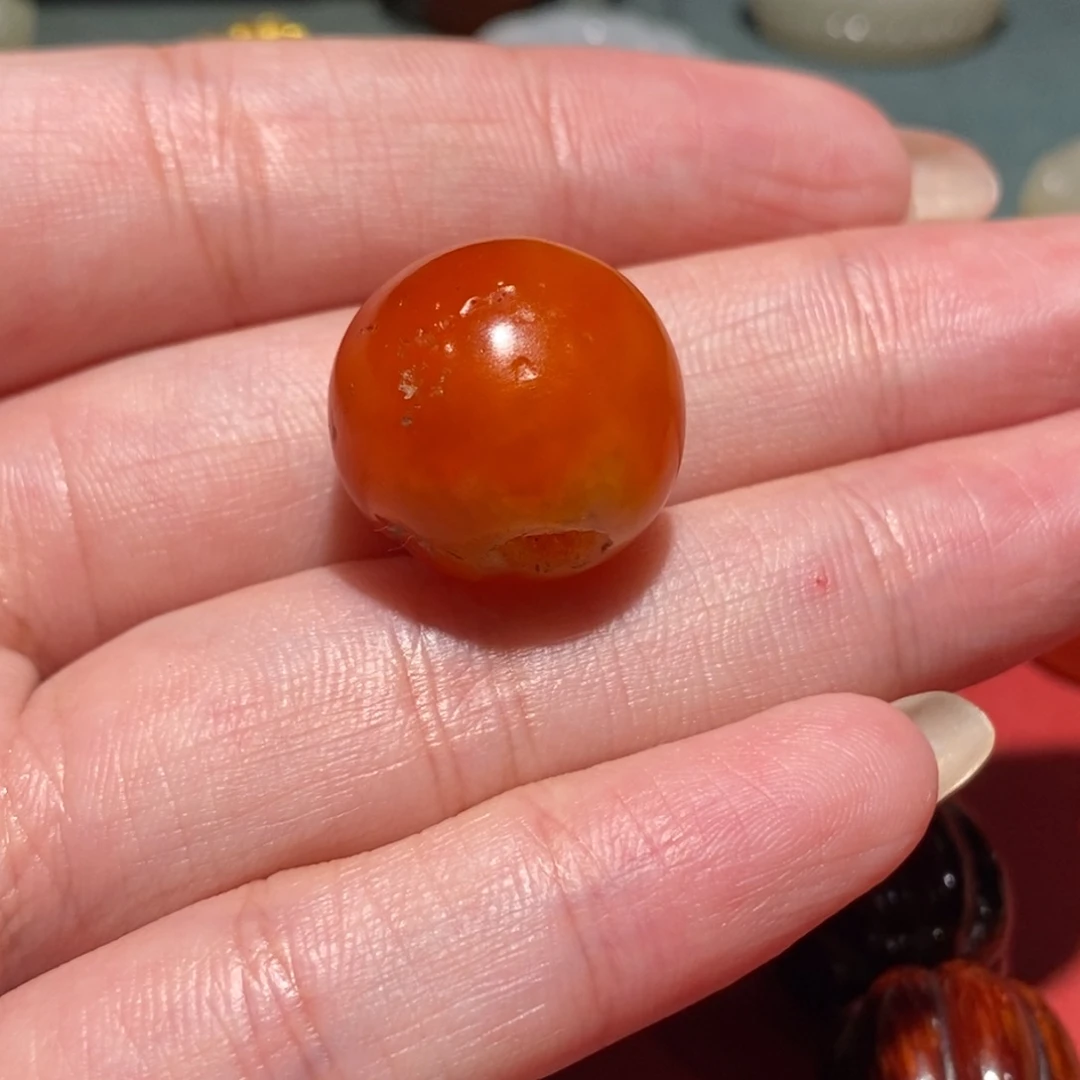 香***拉和田玉未镶嵌珠宝奇石