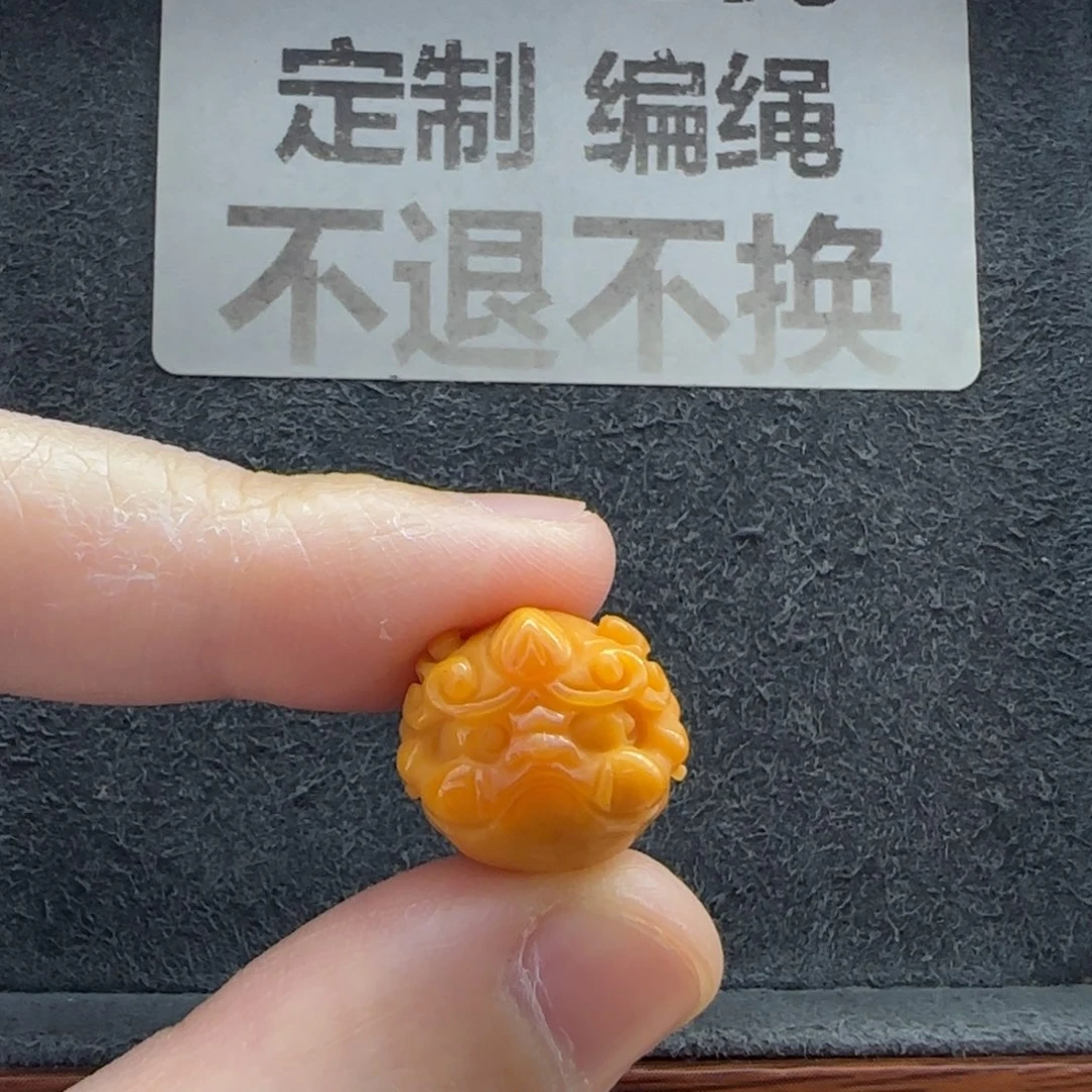 未镶嵌配饰石英质玉（缅黄）