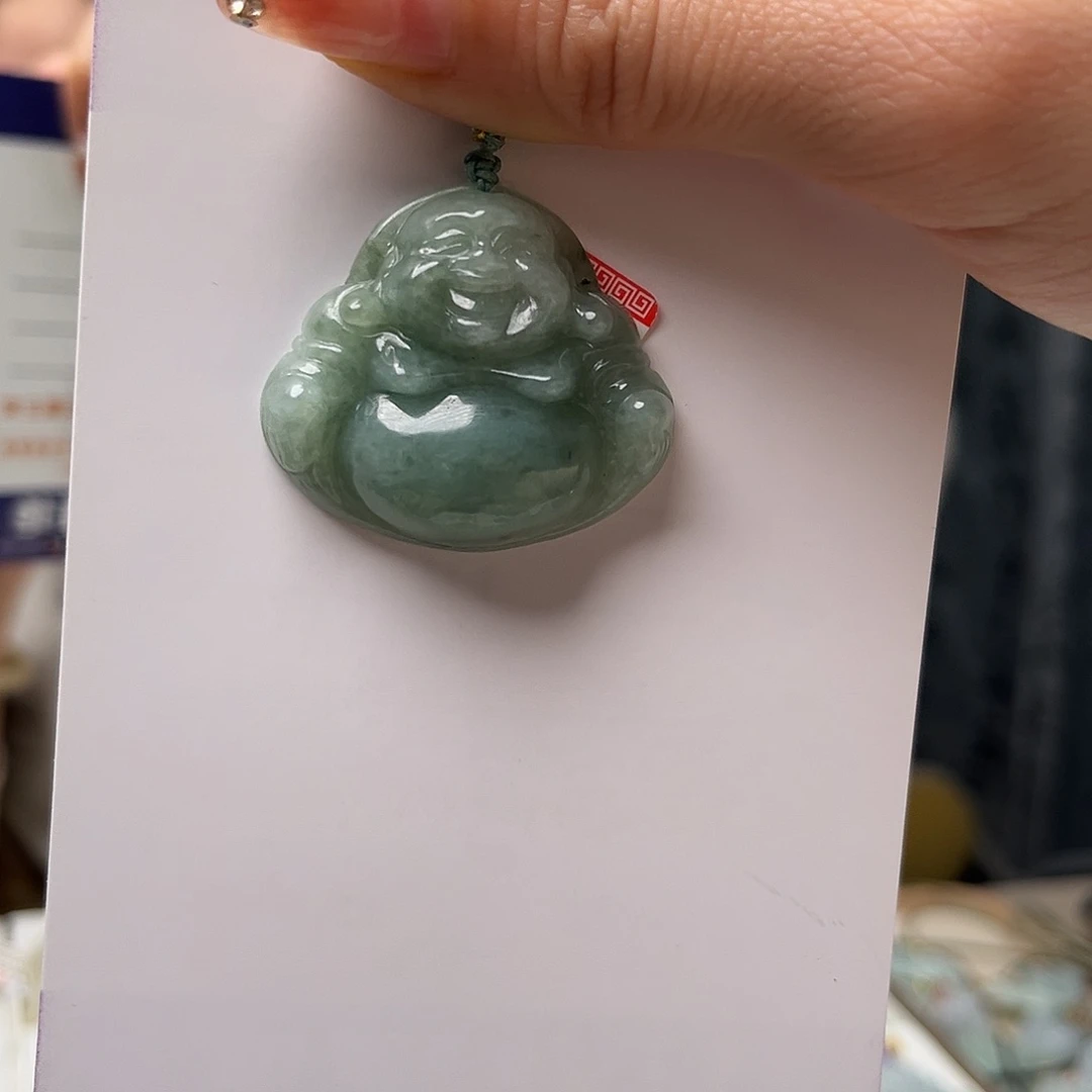 翡翠颈饰未镶嵌佛公