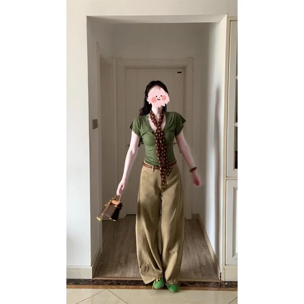 2025年夏季新款韩系复古慵懒简单纯色v领短袖t恤女+裤子两件套