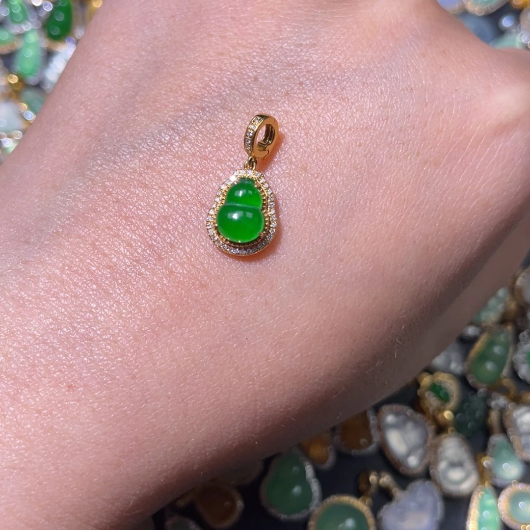 翡翠颈饰18K金镶嵌天然