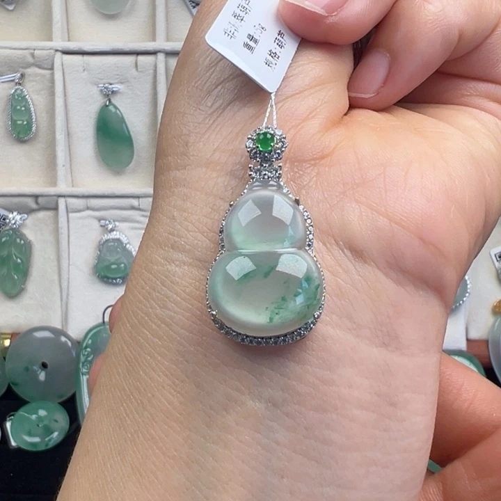 石英质玉银S925镀金镶嵌颈饰