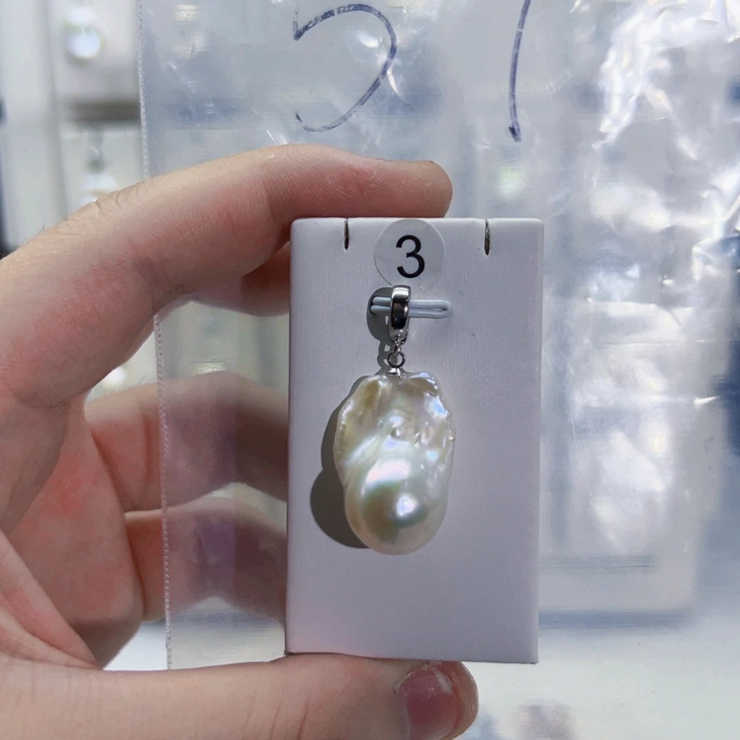 蒙***颈饰合金淡水珍珠
