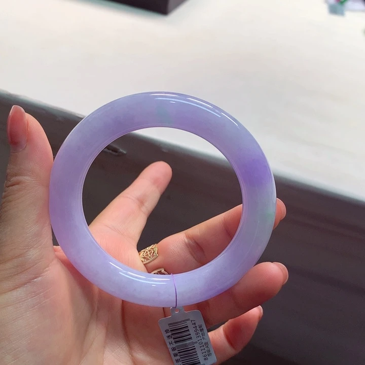 翡翠手镯未镶嵌天然