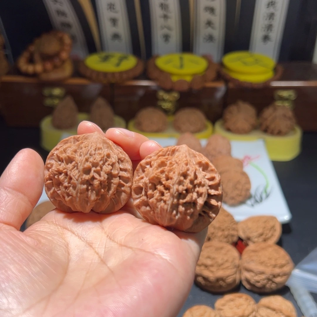 南***丝文玩核桃把件摘星子
