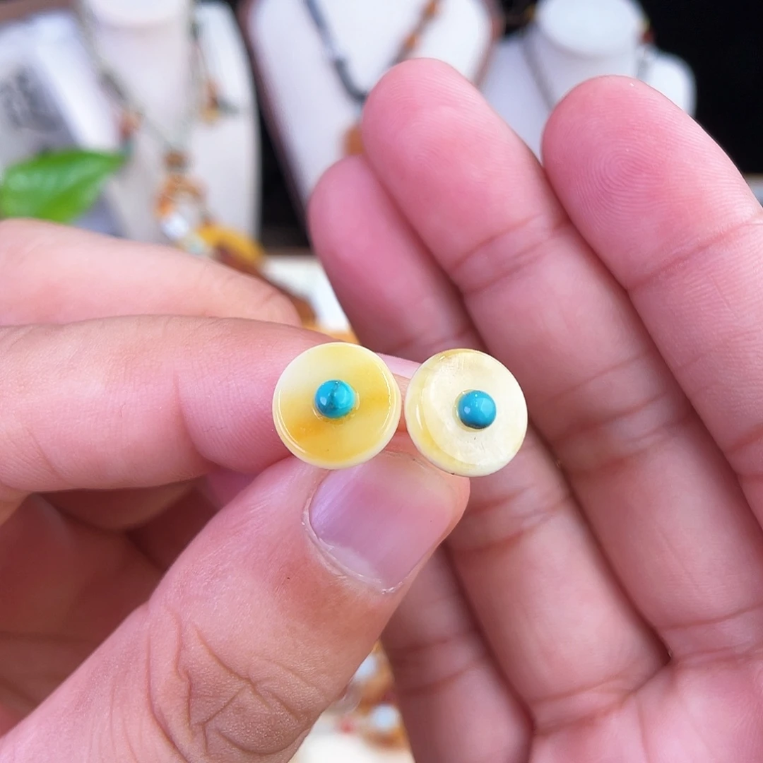 未镶嵌琥珀珠宝奇石
