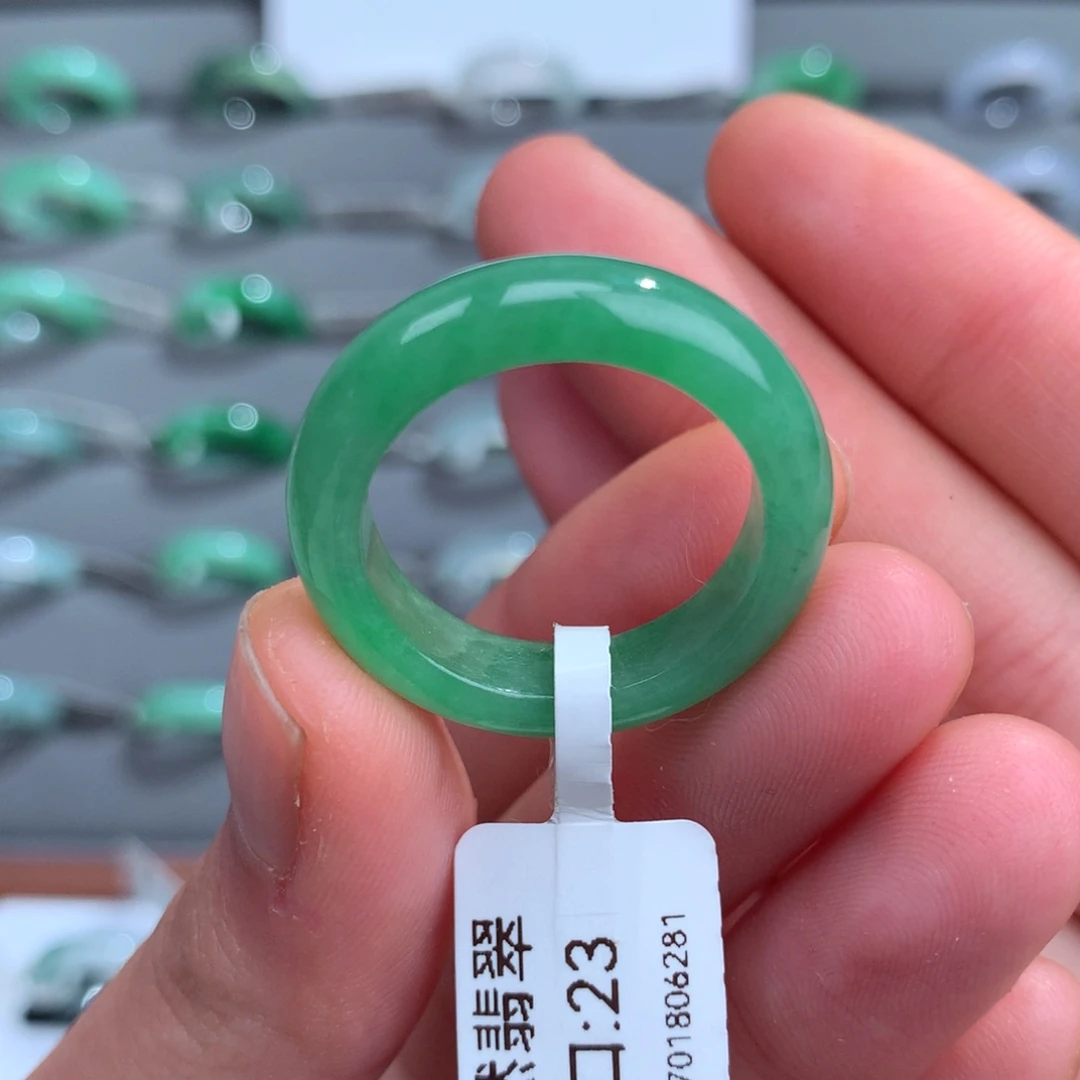 翡翠戒指未镶嵌天然