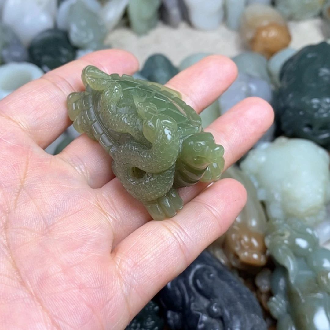 【闪购商品】未镶嵌和田玉挂件有***许