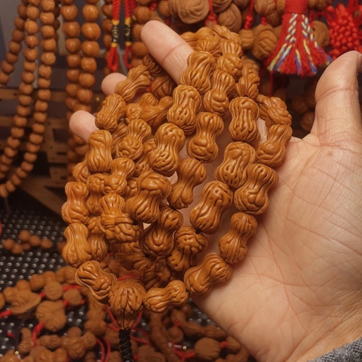 木质类龙纹桃枭挂件