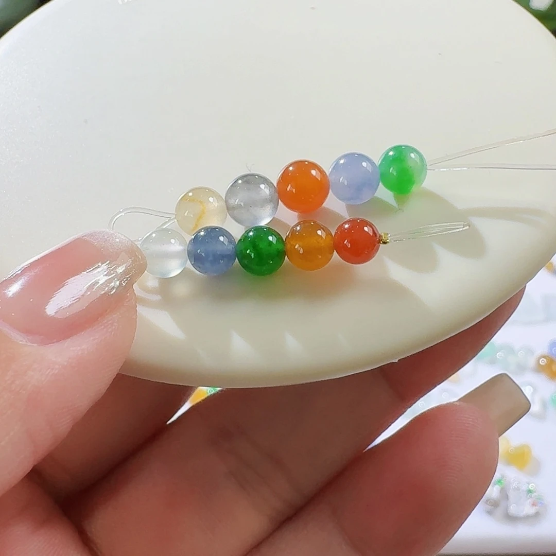 翡翠未镶嵌颈饰多样性发其一