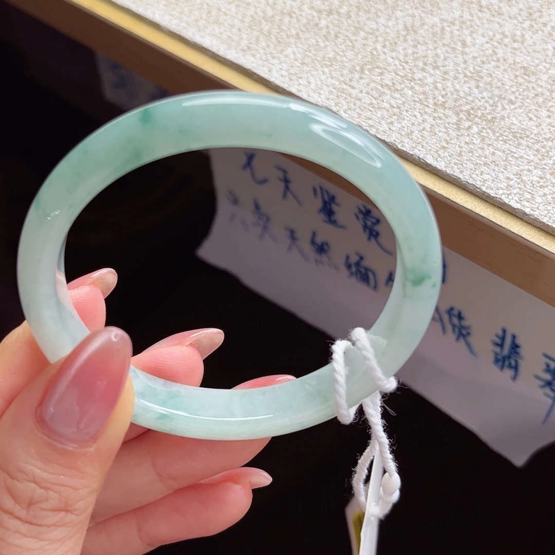翡翠未镶嵌手镯手镯