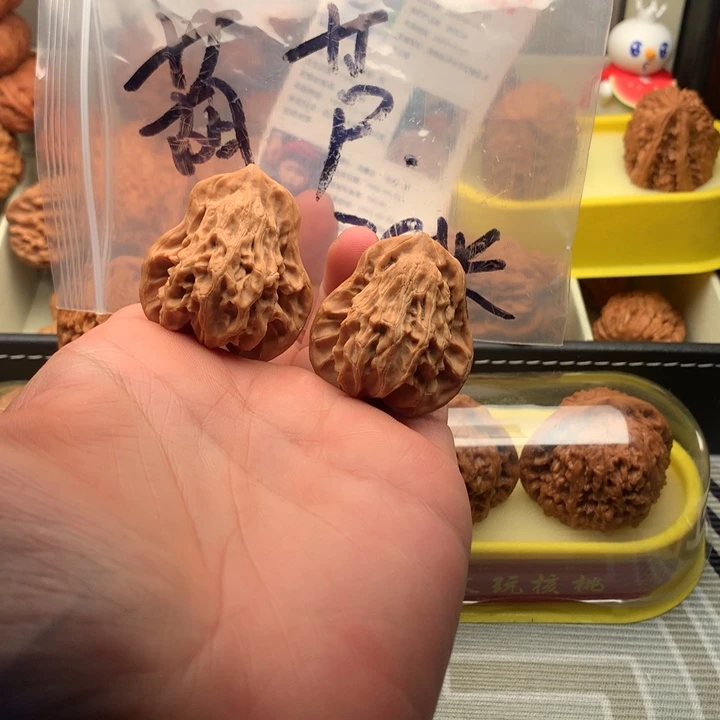 文玩核桃吊坠葫芦