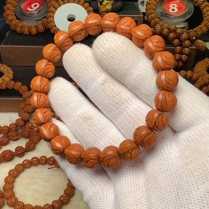 张***贵手串桃核秦岭龙纹桃核