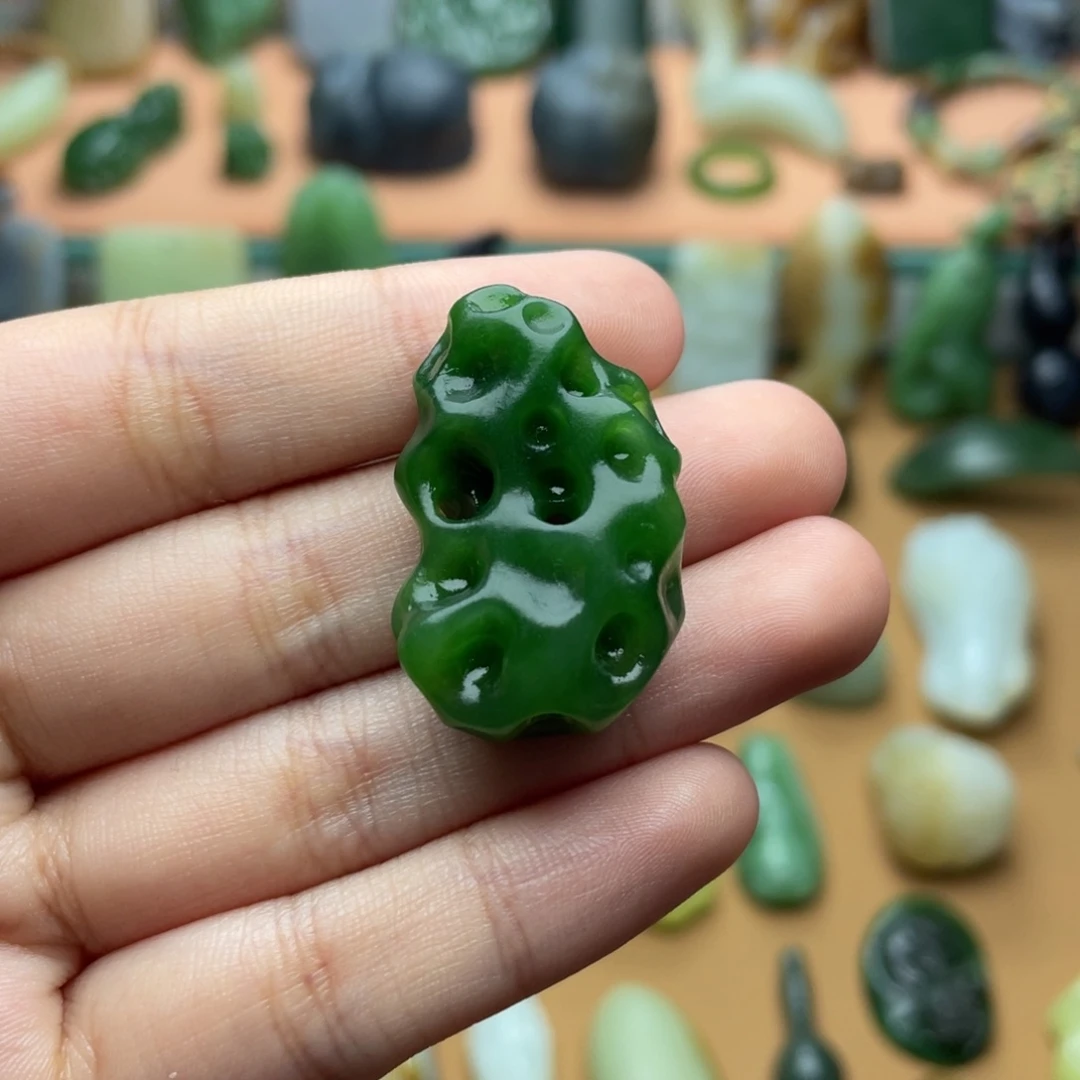 【闪购商品】和田玉未镶嵌颈饰k***y