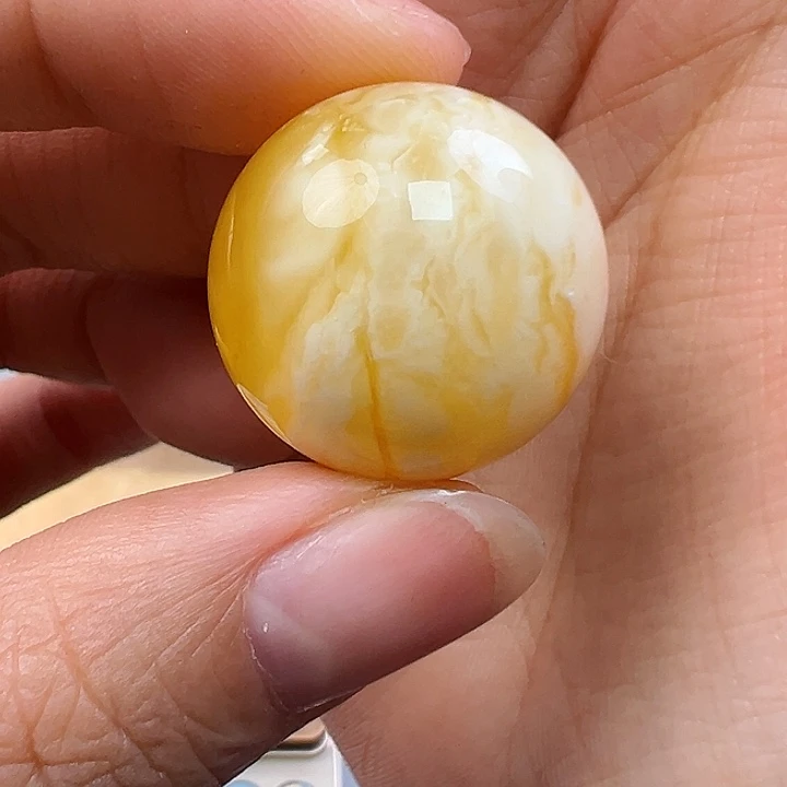 蜜蜡未镶嵌珠宝奇石