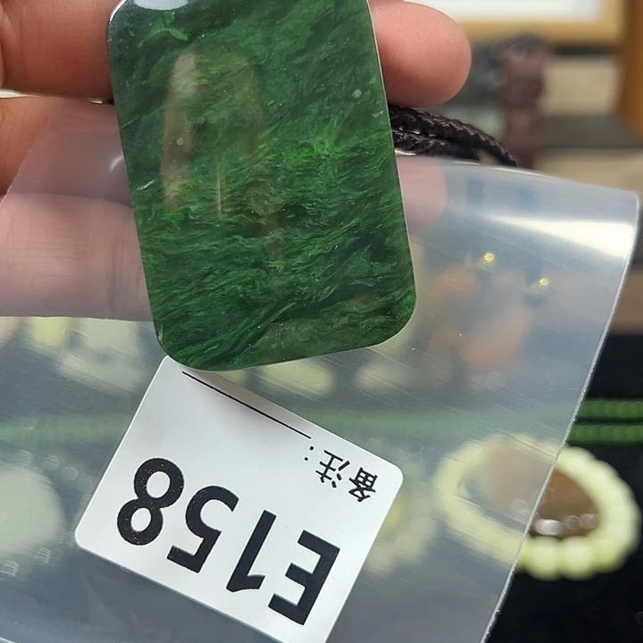 兰***一和田玉未镶嵌颈饰