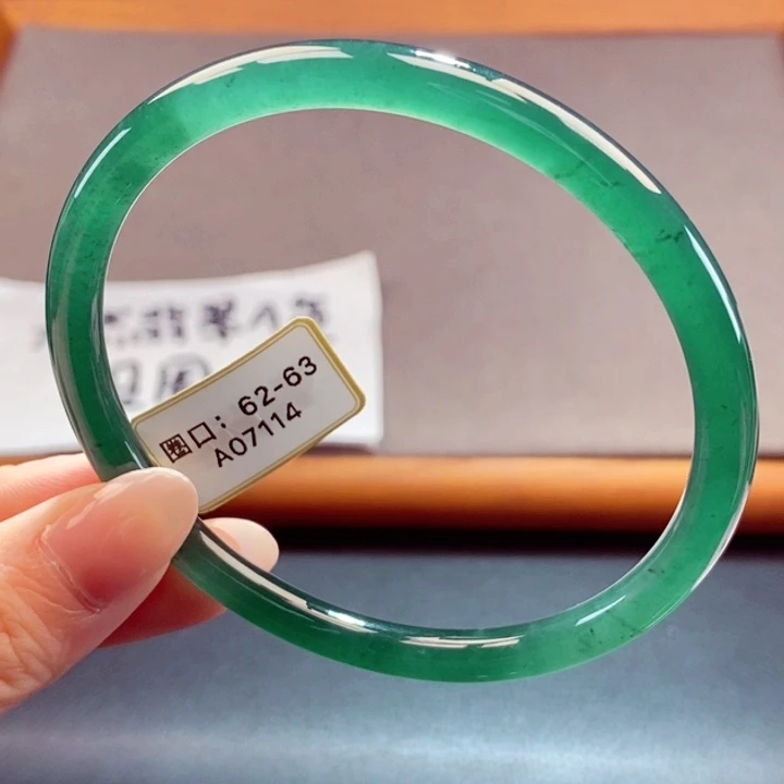 翡翠未镶嵌手镯翡翠手镯16