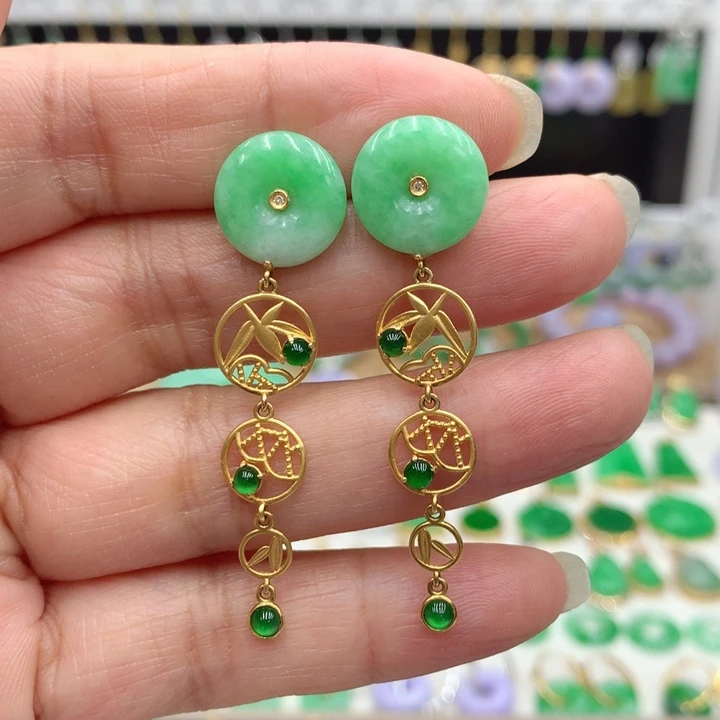 翡翠18K金镶嵌耳饰