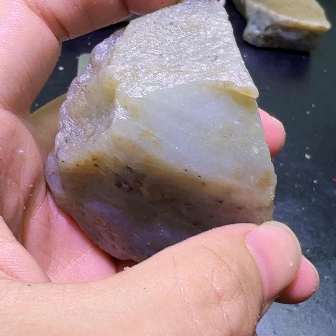 和田玉未镶嵌珠宝半成品