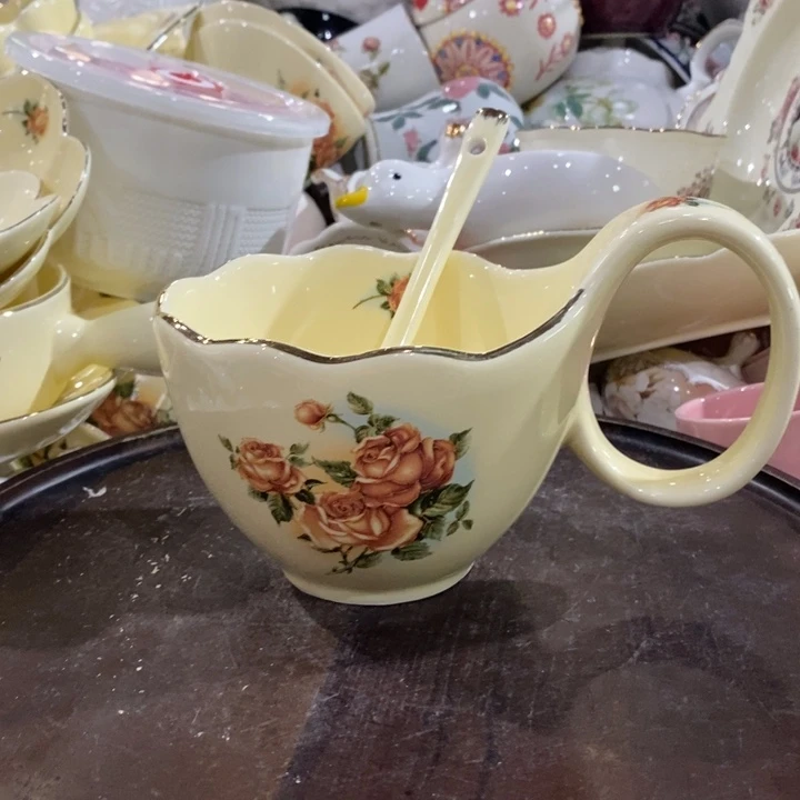 陶瓷…………一个，1111111111送勺子，11