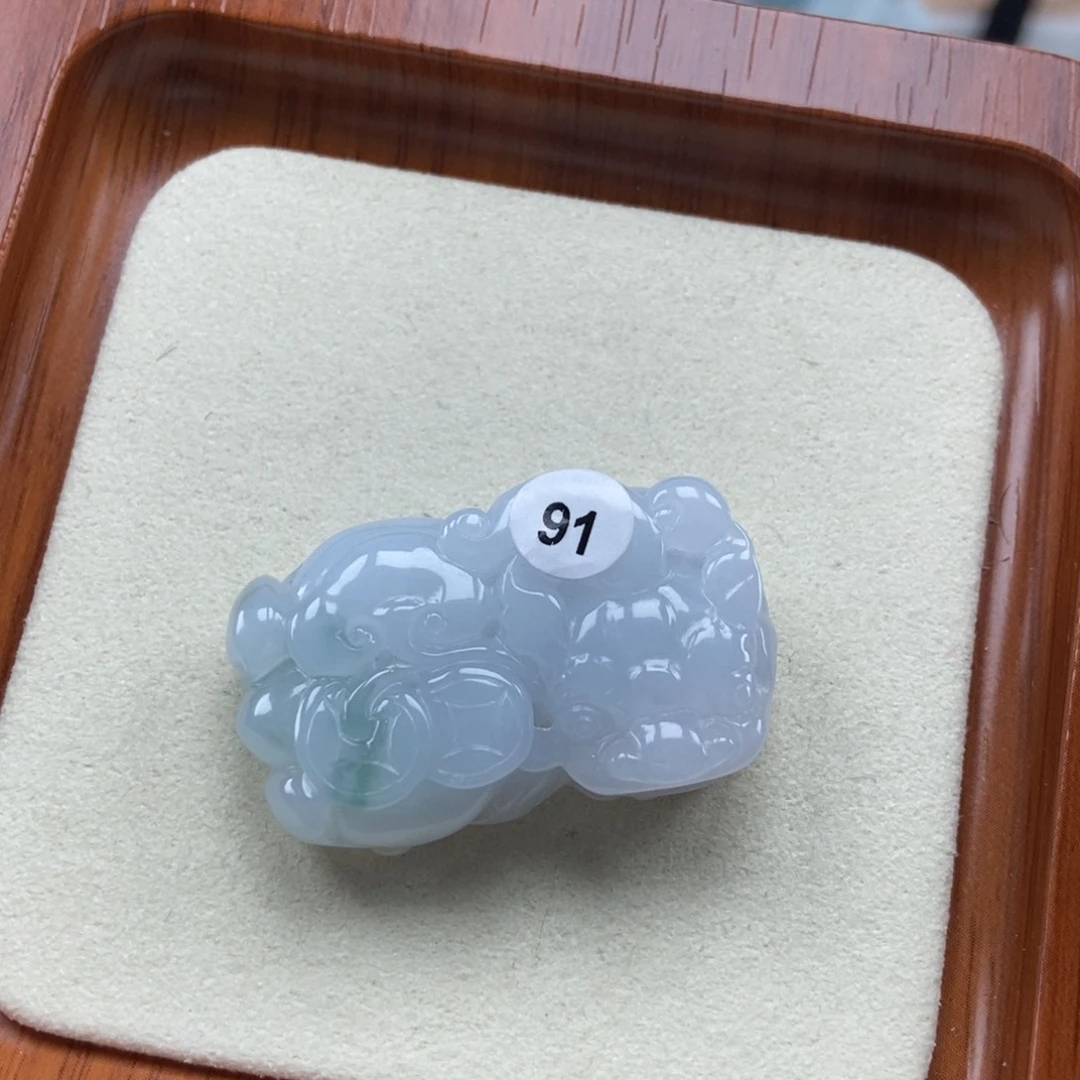 y***e颈饰未镶嵌翡翠霸王貔貅吊坠