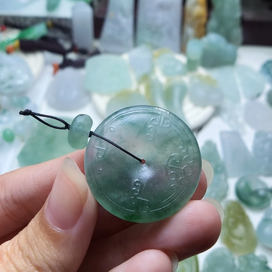 秋***风定制翡翠未镶嵌平安扣