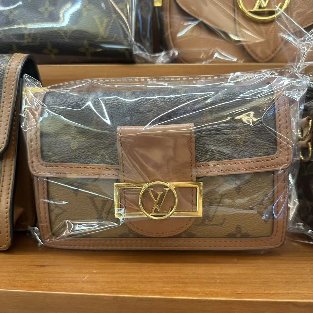 95新 LouisVuitton/路易威登 -8  879  mg  /二奢包包