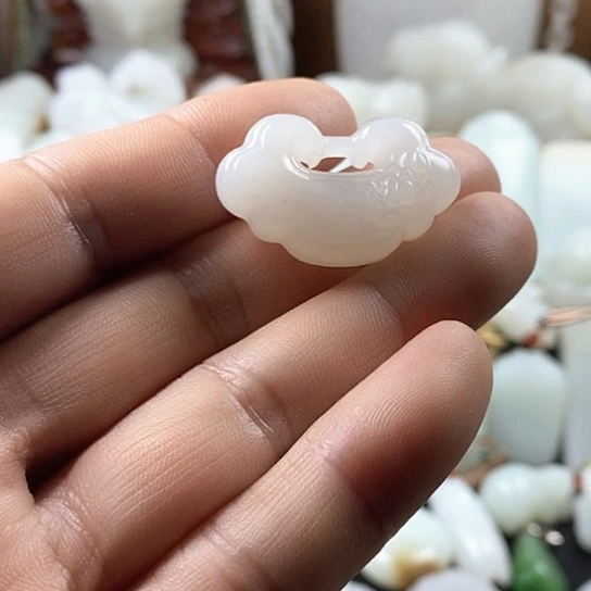 和田玉（白玉）挂件未镶嵌