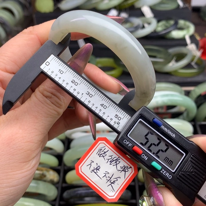 蛇纹石玉手镯未镶嵌597