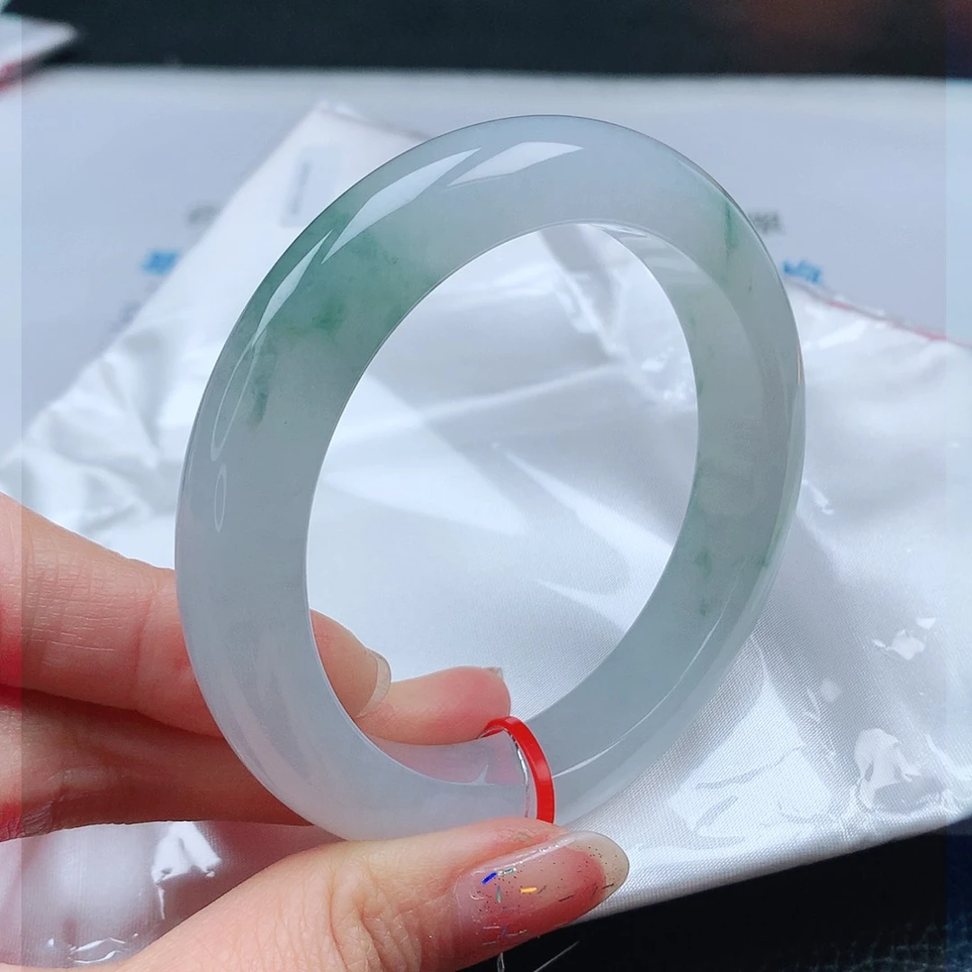 翡翠手镯未镶嵌58圈