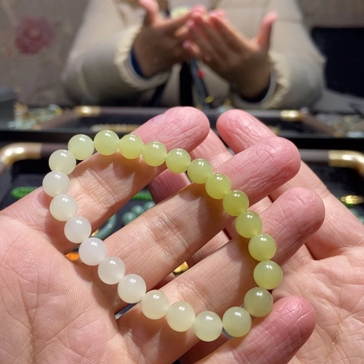 和田玉未镶嵌手串