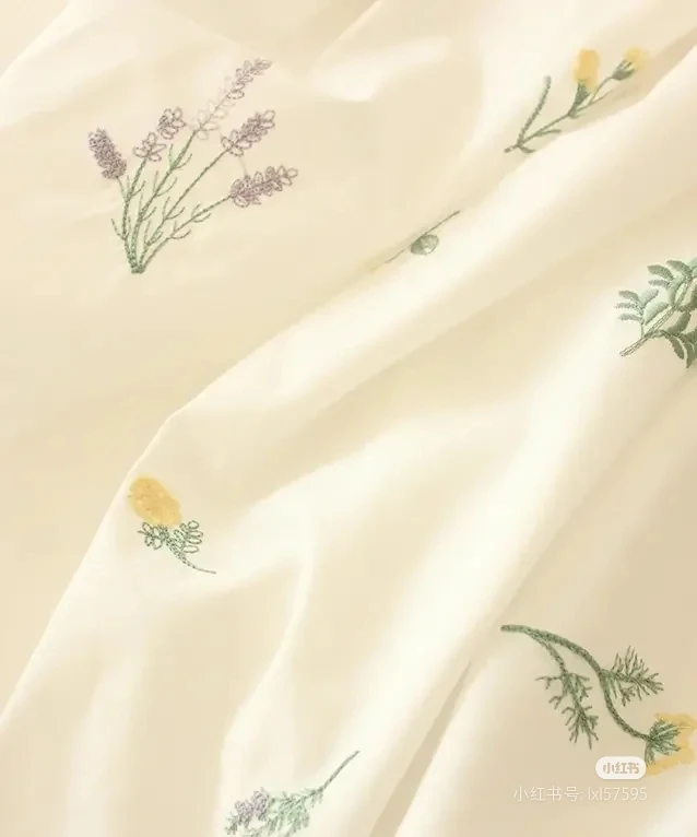 印花全棉刺绣薰衣草面宽1.5米（连衣裙辅料）❤一米一份多拍连裁