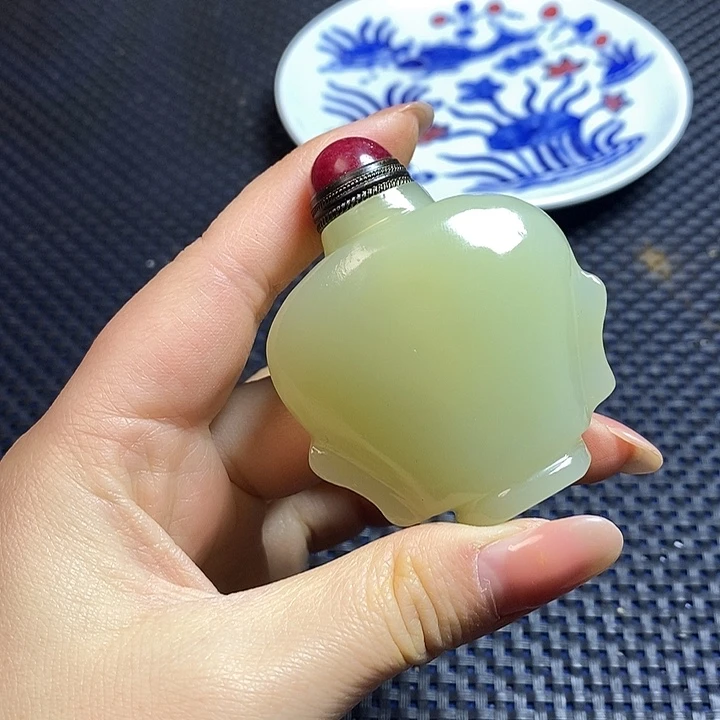 吊坠白玉菩提一一一一一一一一一