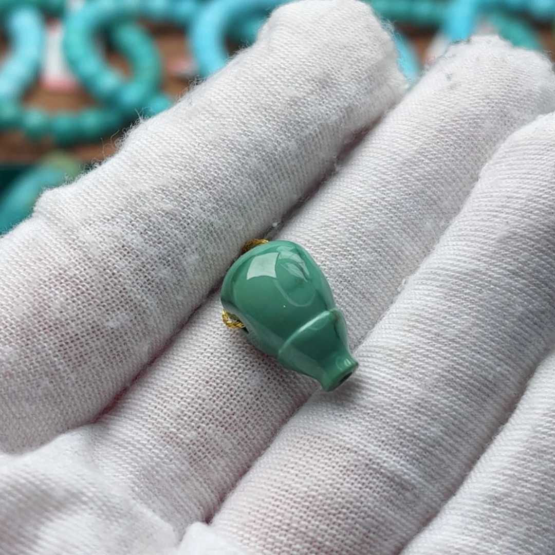 未镶嵌绿松石珠宝奇石是**多