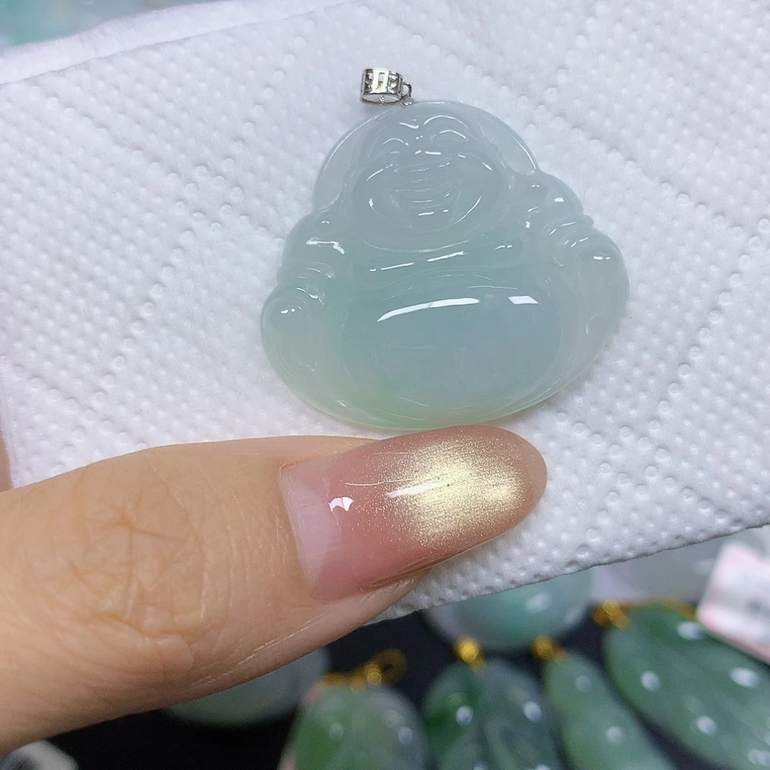 颈饰18K金镶嵌翡翠挂件