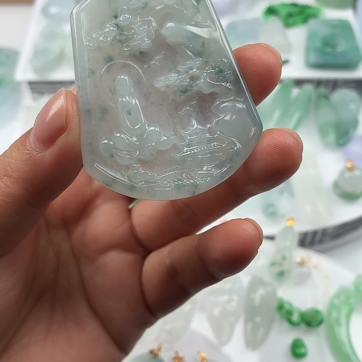 翡翠未镶嵌颈饰纯A