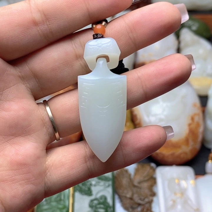 和田玉未镶嵌挂件