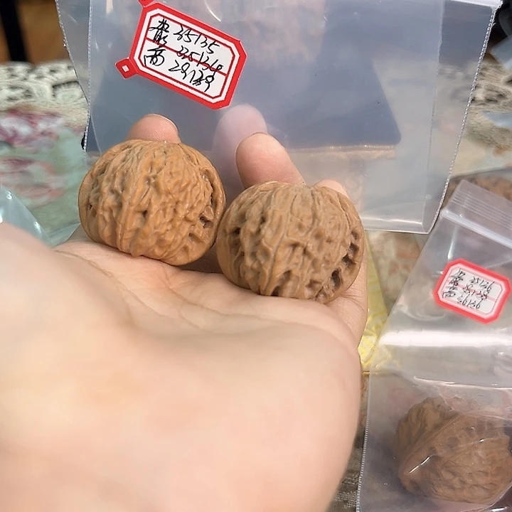 文玩核桃把件磨盘