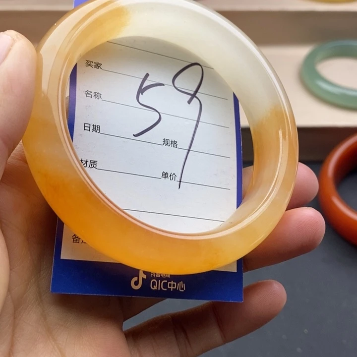 石英质玉未镶嵌手镯