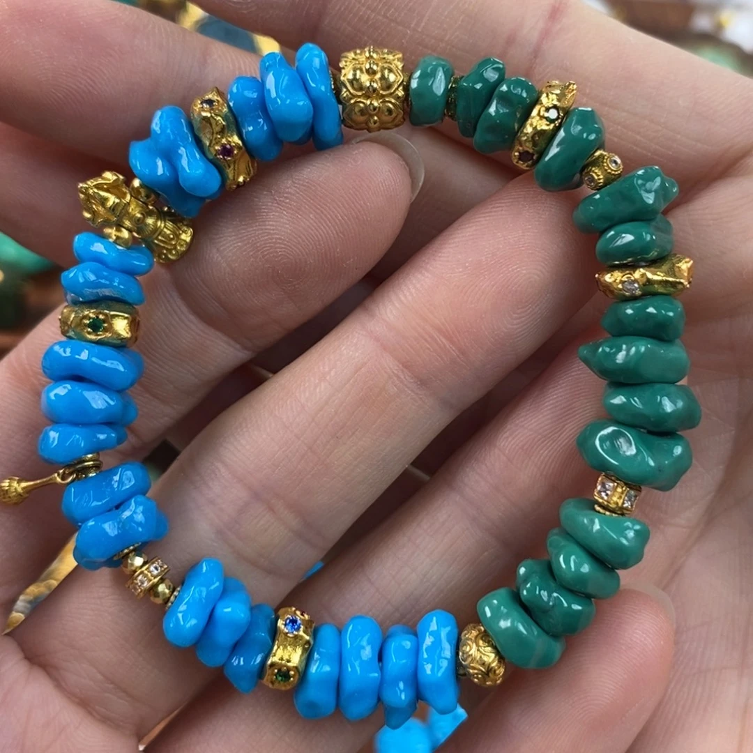 绿松石未镶嵌。半山半水随型