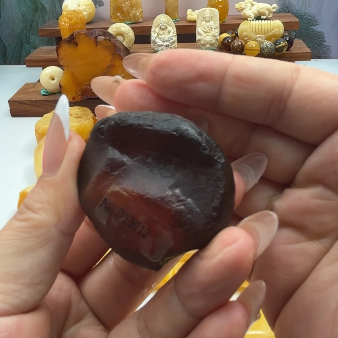 心***水未镶嵌定制琥珀琥珀