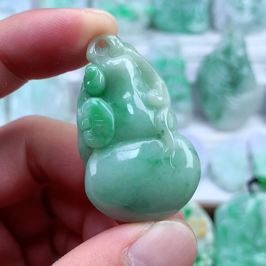 翡翠未镶嵌颈饰翡翠吊坠