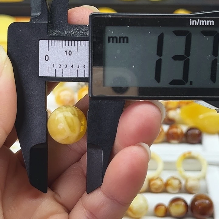 琥珀颈饰未镶嵌33