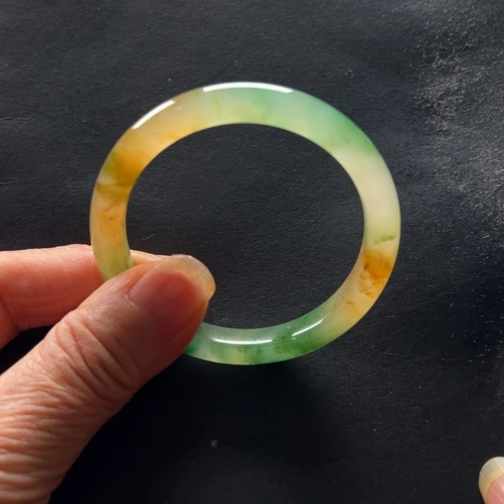 石英质玉（非洲翠）未镶嵌手镯