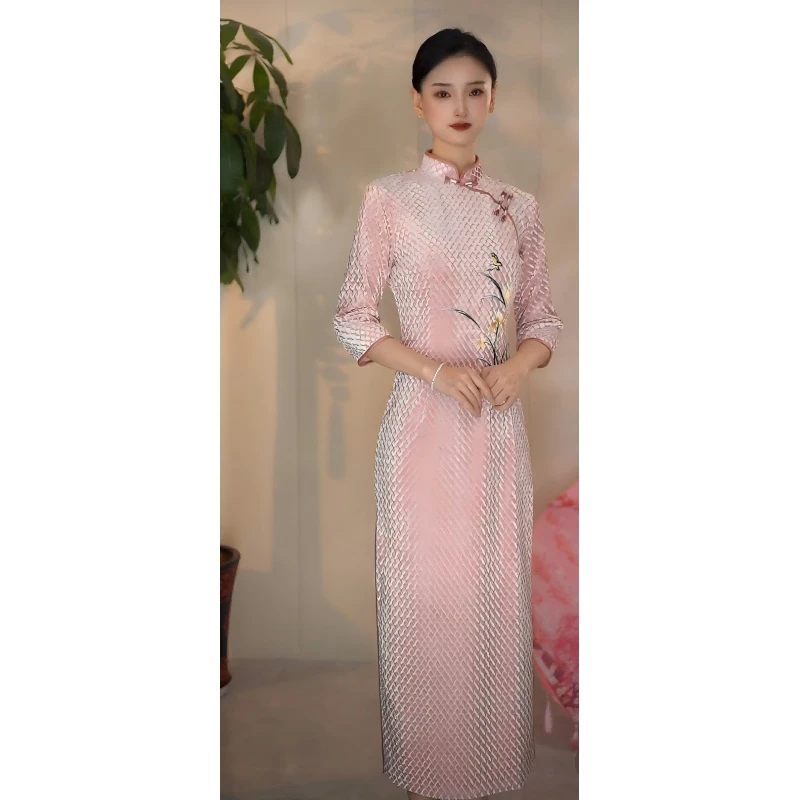 A102552,春秋新款中式复古修身中长袖定位绣花长款日常旗袍裙