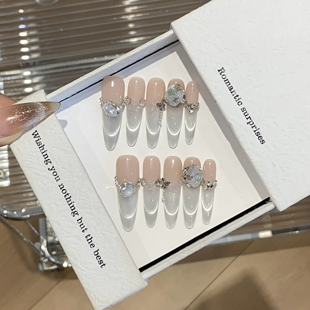 美甲显白冰透蓝渐变微笑法式猫眼精品K9钻融雪之时穿戴甲